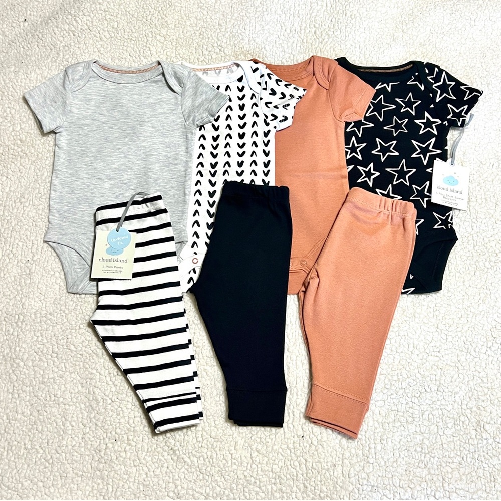NWT Cloud Island Bodysuit & Pants Set Size 0-3 Months